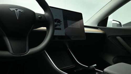 2020 Tesla Model Y 5YJYGDEFXLF009863