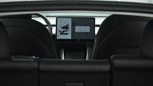 2020 Tesla Model Y 5YJYGDEFXLF009863