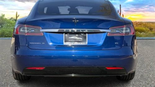 2016 Tesla Model S 5YJSA1E11GF159456