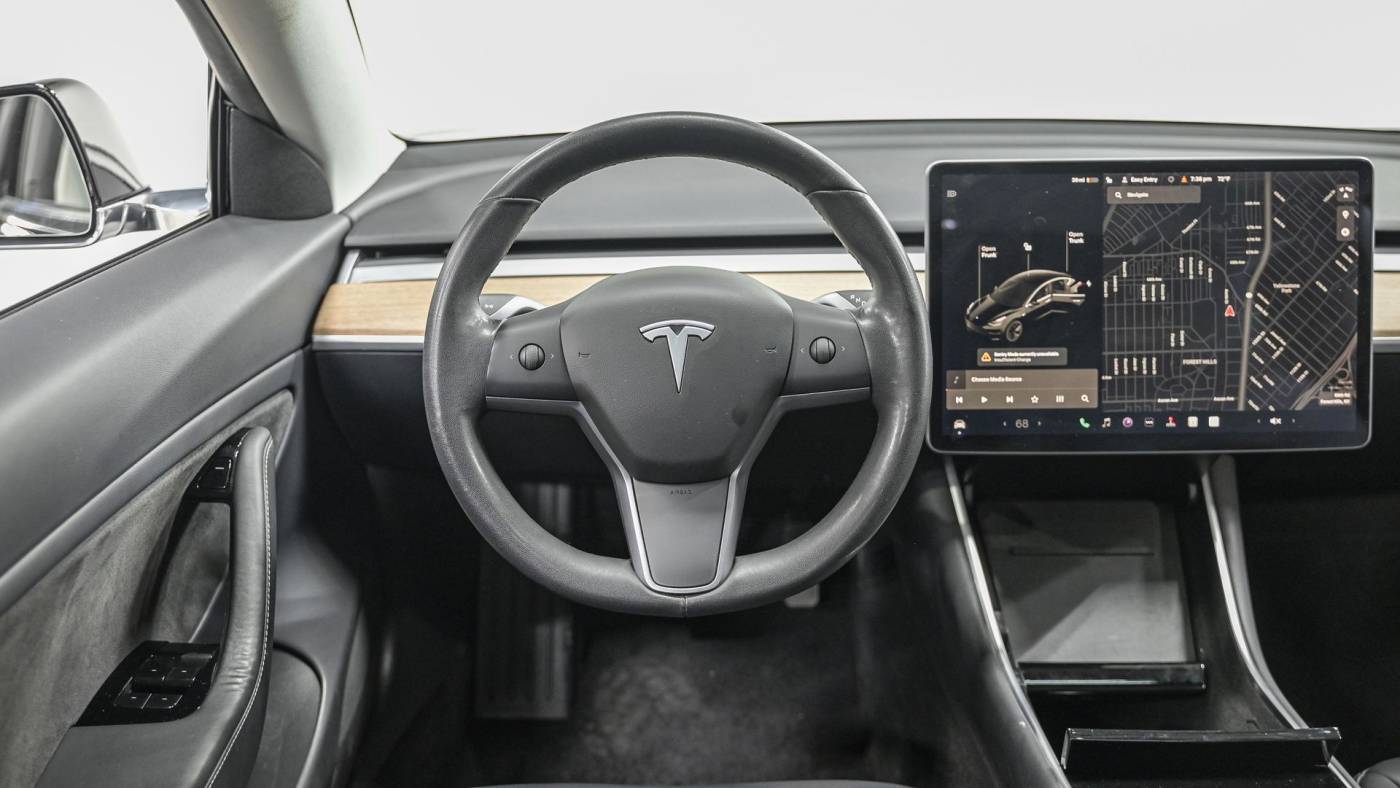 2019 Tesla Model 3 5YJ3E1EA1KF483184