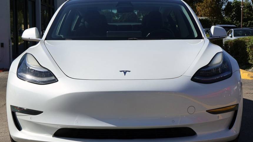 2019 Tesla Model 3 5YJ3E1EA5KF338424