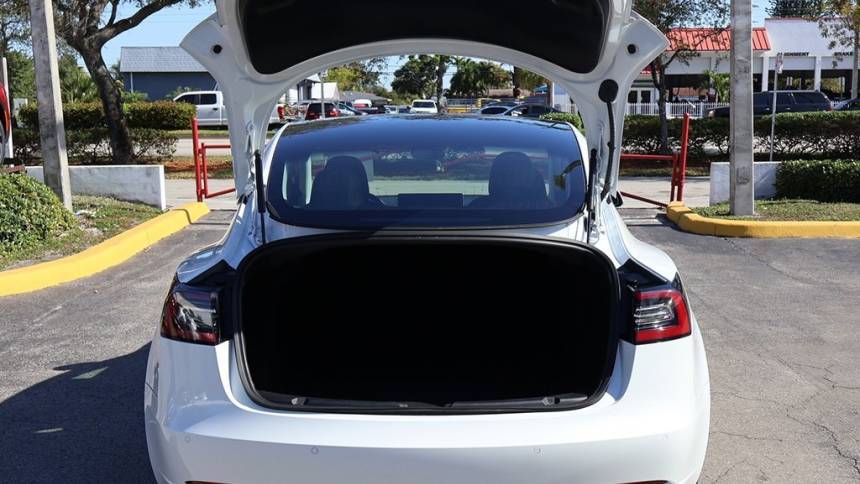 2019 Tesla Model 3 5YJ3E1EA5KF338424