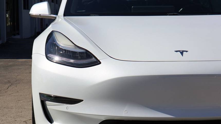 2019 Tesla Model 3 5YJ3E1EA5KF338424