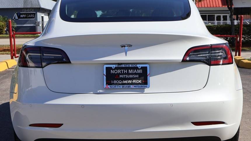 2019 Tesla Model 3 5YJ3E1EA5KF338424