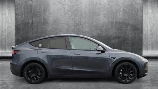 2020 Tesla Model Y 5YJYGDEE1LF057601