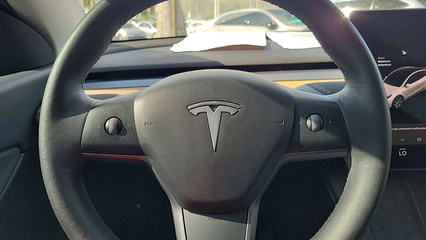 2021 Tesla Model Y 5YJYGDEE7MF208183