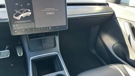 2021 Tesla Model Y 5YJYGDEE8MF199350