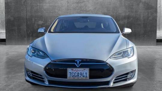 2014 Tesla Model S 5YJSA1S16EFP40856