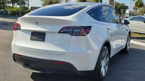 2021 Tesla Model Y 5YJYGDEE7MF208183