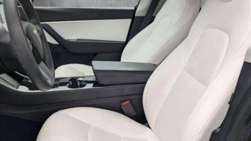 2020 Tesla Model Y 5YJYGDEE1LF057601