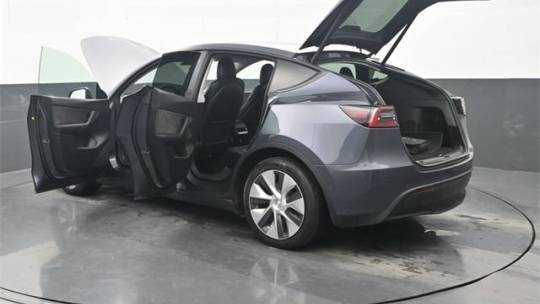 2021 Tesla Model Y 5YJYGDEE4MF279146