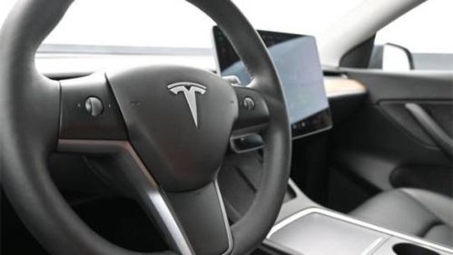 2021 Tesla Model Y 5YJYGDEE4MF279146