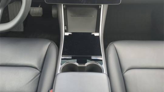 2019 Tesla Model 3 5YJ3E1EA5KF410674