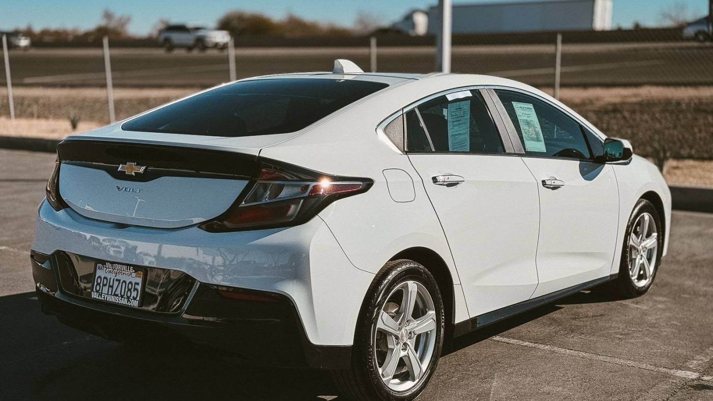 2017 Chevrolet VOLT 1G1RC6S55HU204672