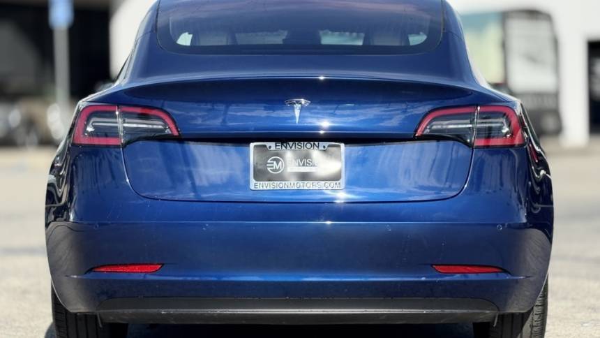 2018 Tesla Model 3 5YJ3E1EA2JF003037