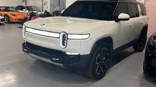 2023 Rivian R1S 7PDSGABL1PN006445