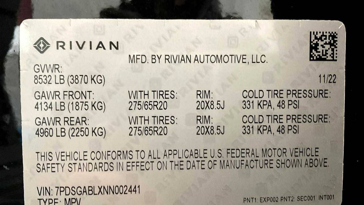 2022 Rivian R1S 7PDSGABLXNN002441