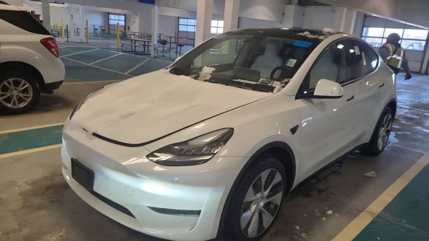 2021 Tesla Model Y 5YJYGDEE1MF267021