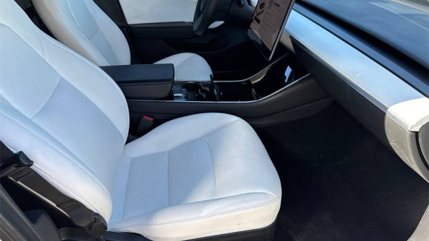 2019 Tesla Model 3 5YJ3E1EA3KF445164