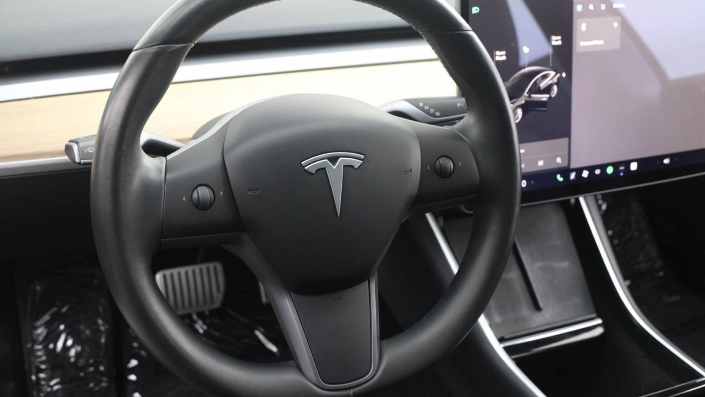 2019 Tesla Model 3 5YJ3E1EAXKF300705