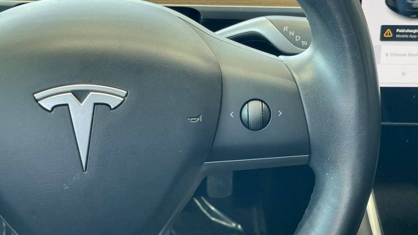 2019 Tesla Model 3 5YJ3E1EB6KF193404