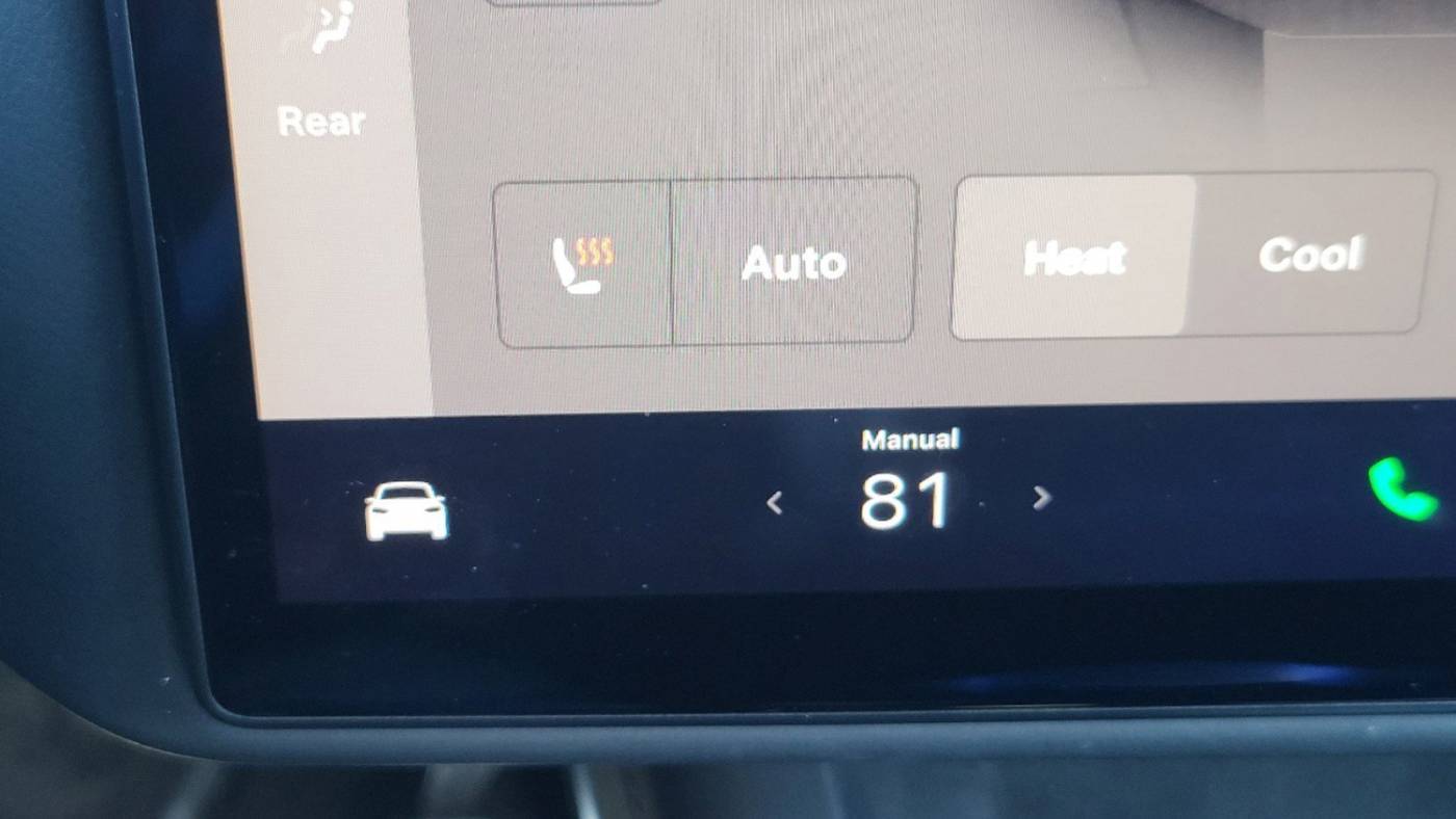 2022 Tesla Model X 7SAXCBE63NF333044