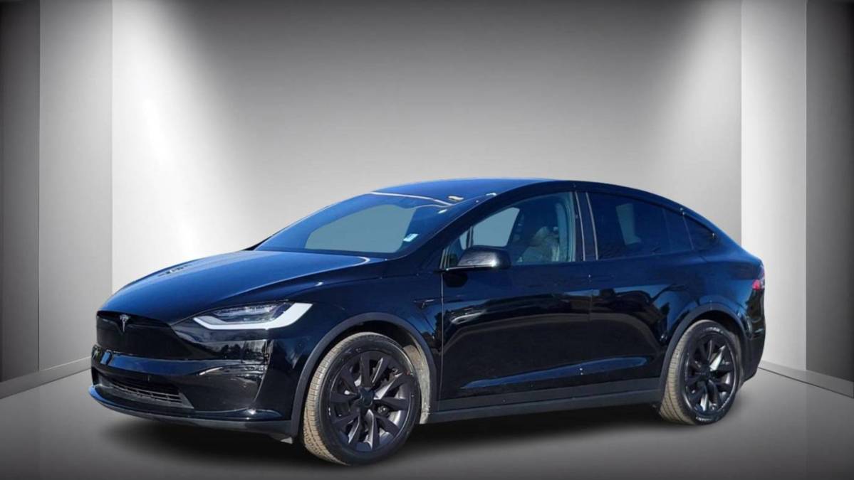 2022 Tesla Model X 7SAXCBE63NF333044