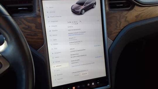 2018 Tesla Model X 5YJXCDE23JF141512