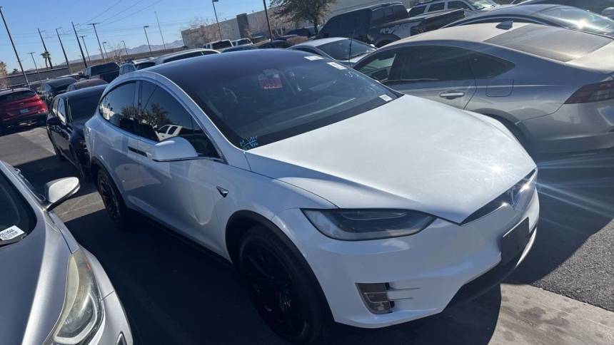 2017 Tesla Model X 5YJXCBE21HF068445