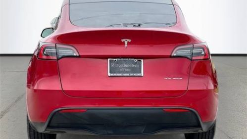 2021 Tesla Model Y 5YJYGDEE4MF069548