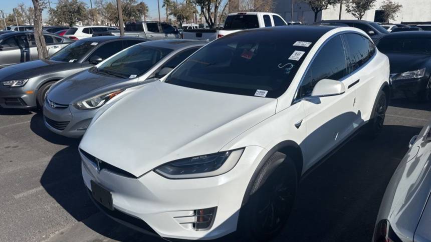 2017 Tesla Model X 5YJXCBE21HF068445