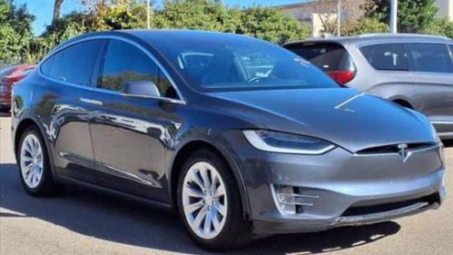 2018 Tesla Model X 5YJXCDE23JF141512