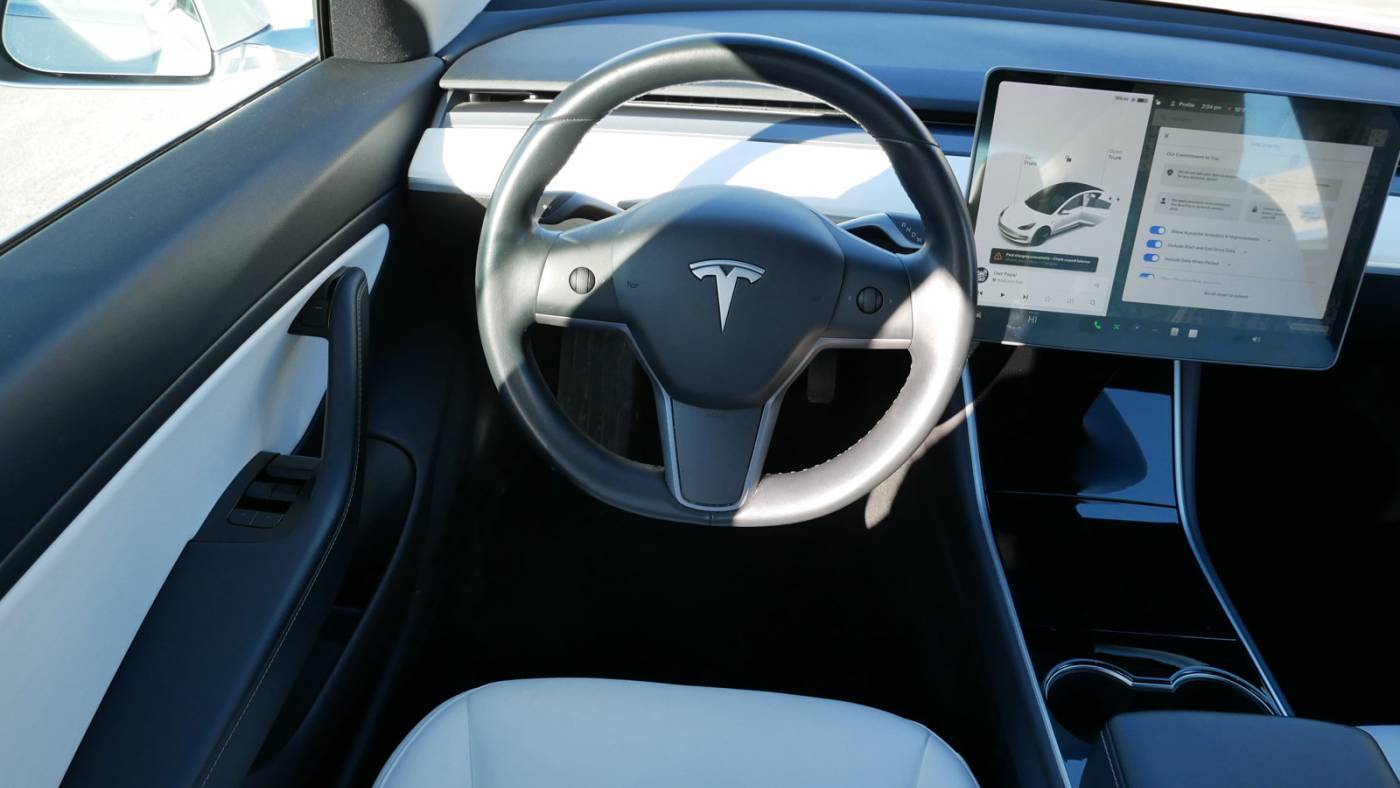 2018 Tesla Model 3 5YJ3E1EBXJF086242