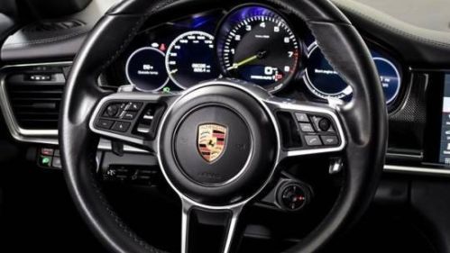 2018 Porsche Panamera WP0CE2A75JL147095