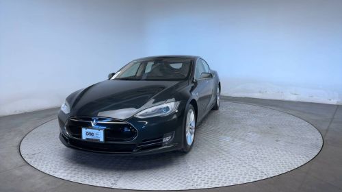 2013 Tesla Model S 5YJSA1CN7DFP06019