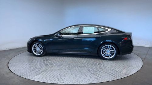 2013 Tesla Model S 5YJSA1CN7DFP06019