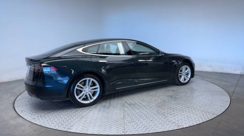 2013 Tesla Model S 5YJSA1CN7DFP06019