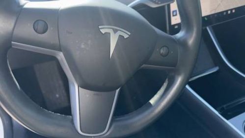 2019 Tesla Model 3 5YJ3E1EB3KF199256