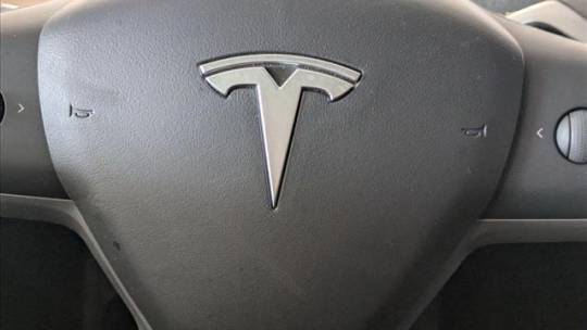 2018 Tesla Model 3 5YJ3E1EB9JF090153