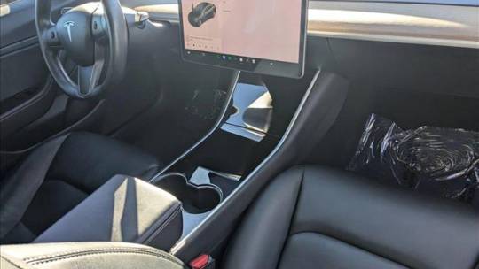 2019 Tesla Model 3 5YJ3E1EB6KF364538