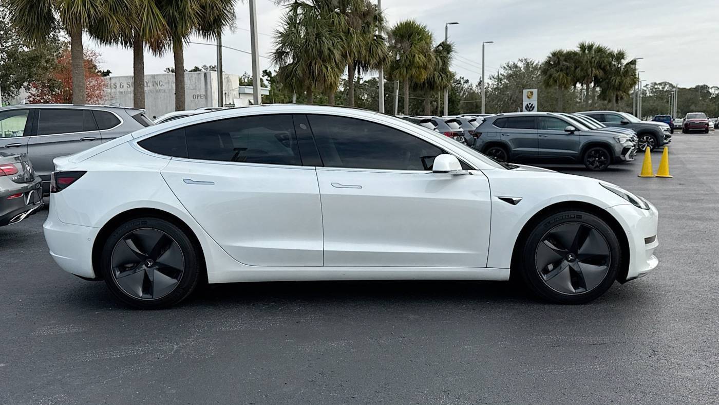 2020 Tesla Model 3 5YJ3E1EB8LF636962