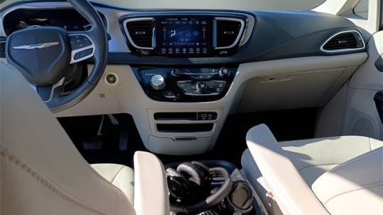 2019 Chrysler Pacifica 2C4RC1L79KR687016