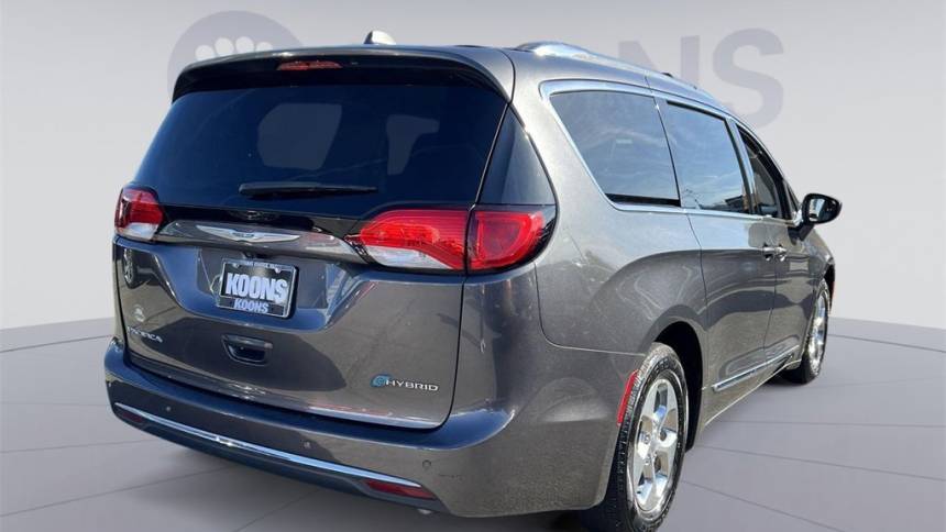 2018 Chrysler Pacifica 2C4RC1L74JR187635