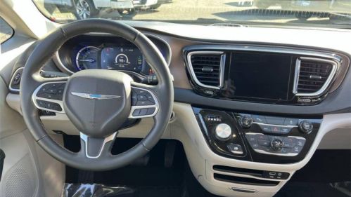 2018 Chrysler Pacifica 2C4RC1L74JR187635