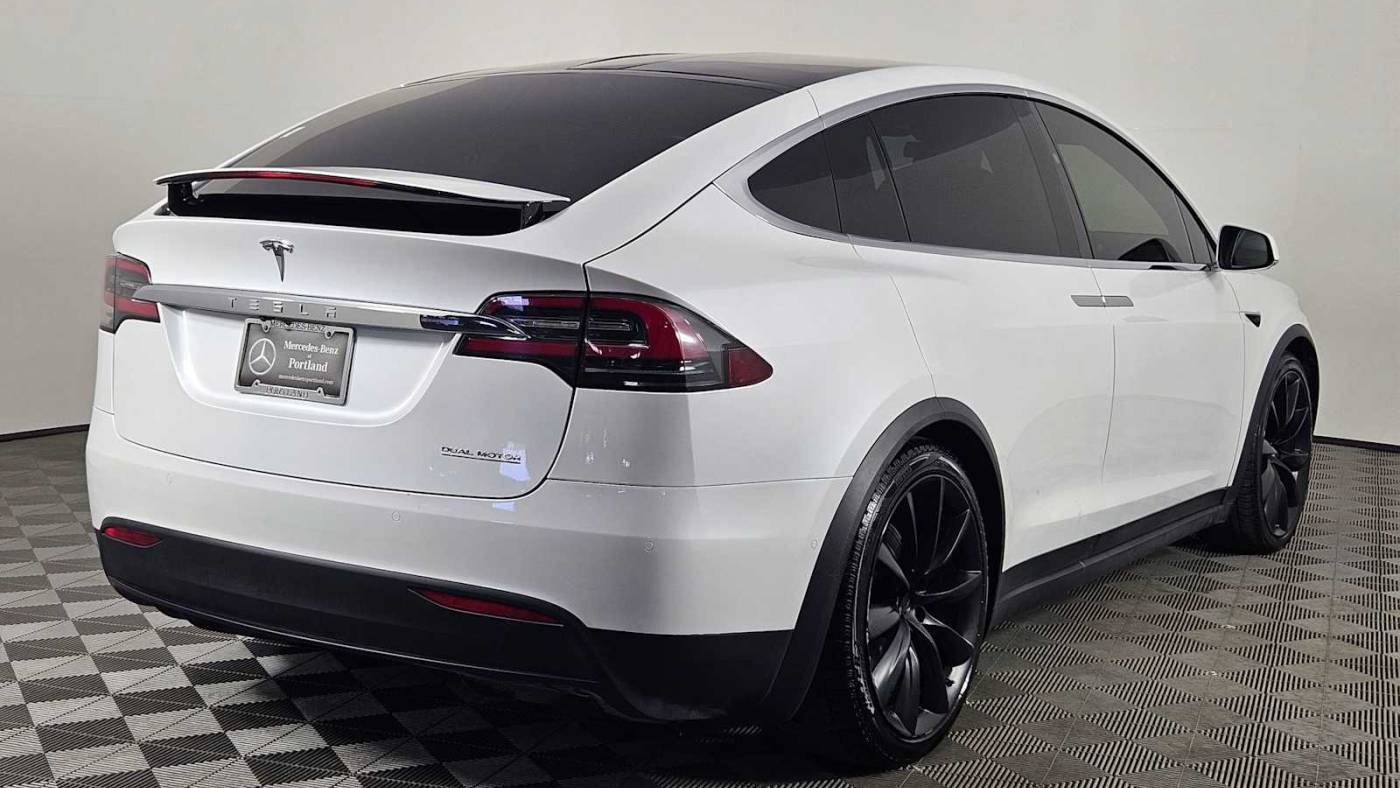 2020 Tesla Model X 5YJXCDE48LF283035