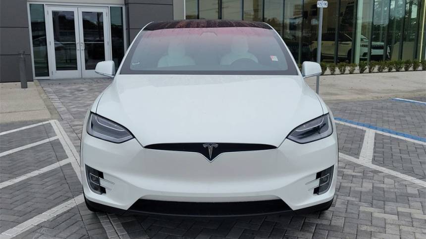 2017 Tesla Model X 5YJXCAE21HF038176