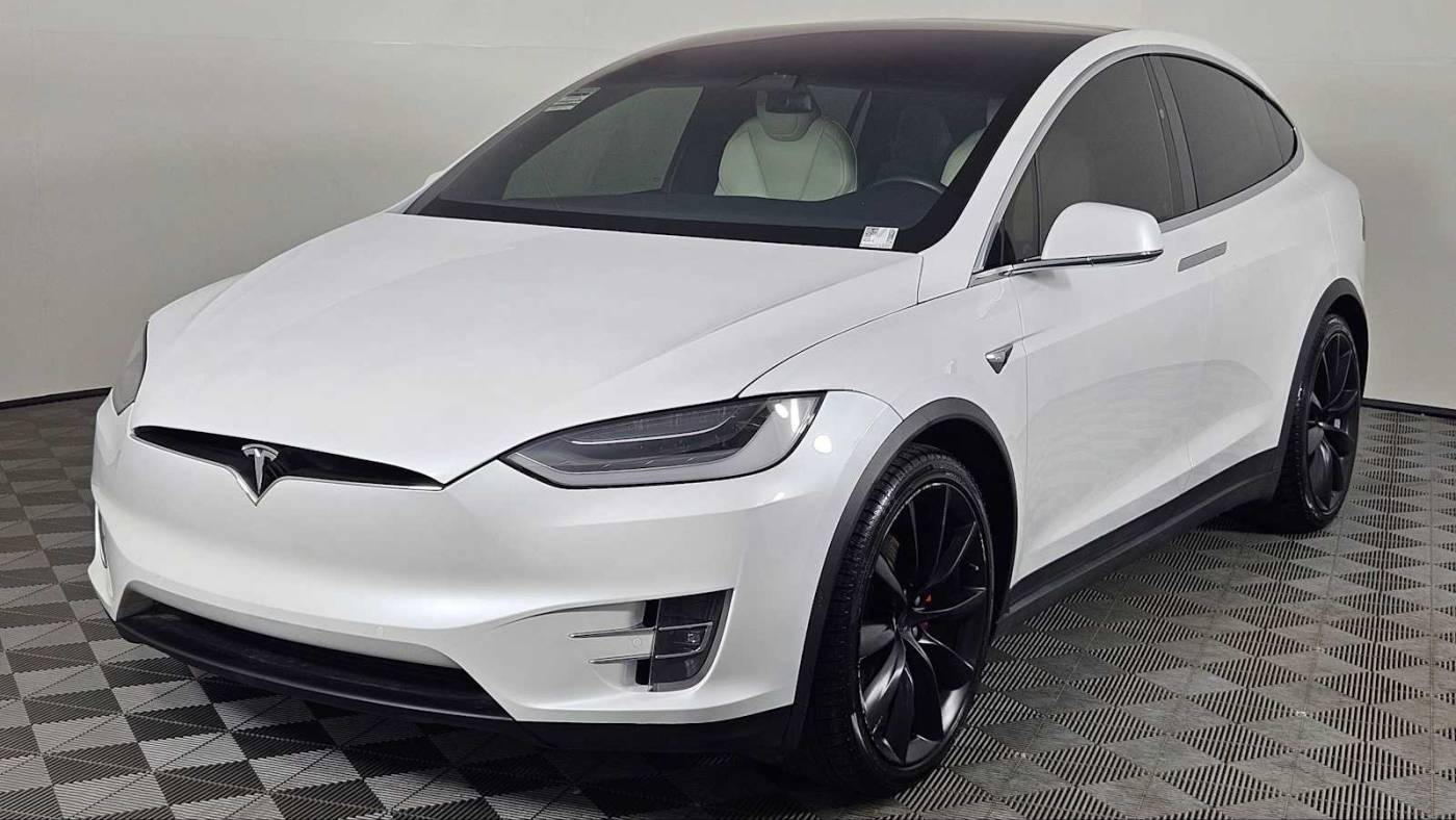 2020 Tesla Model X 5YJXCDE48LF283035