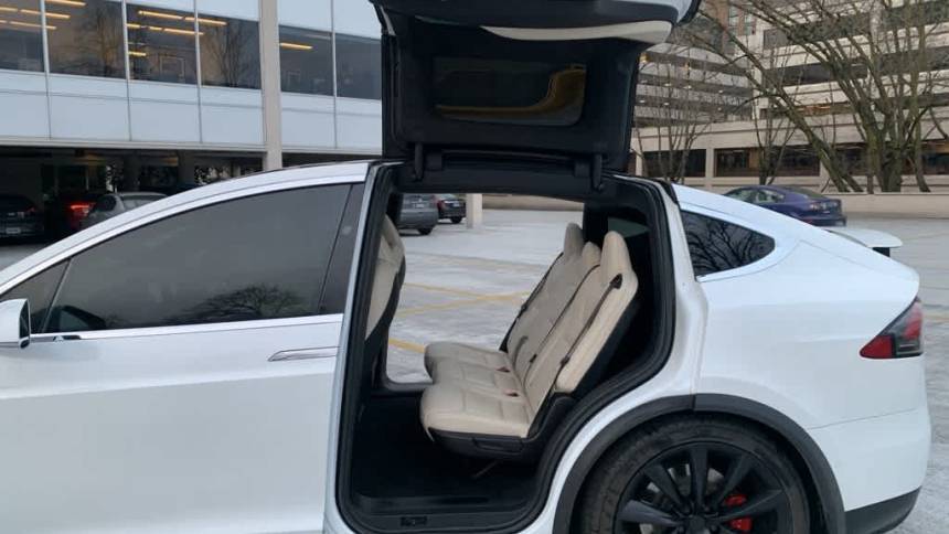 2020 Tesla Model X 5YJXCDE48LF283035