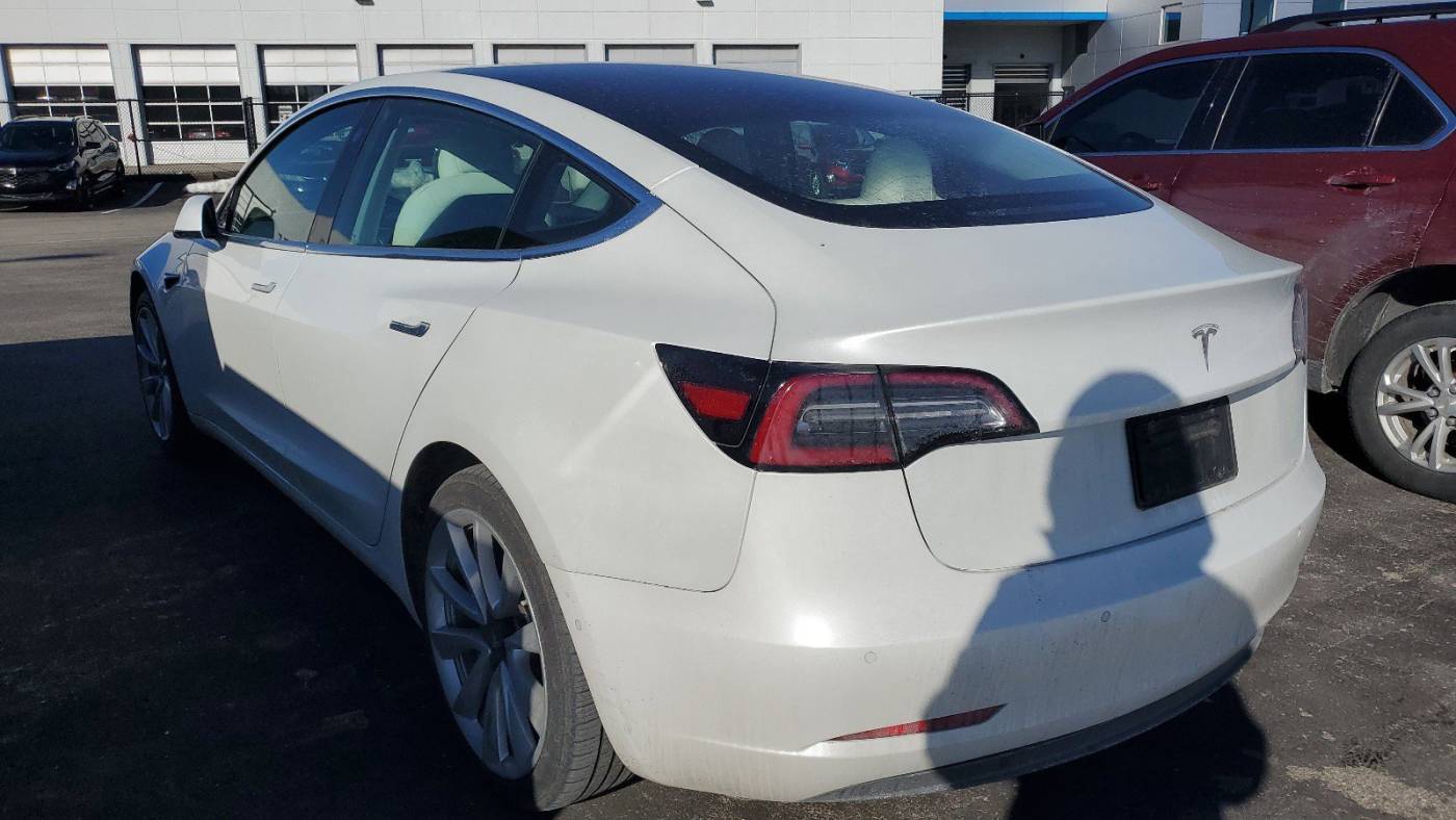 2018 Tesla Model 3 5YJ3E1EA1JF186494