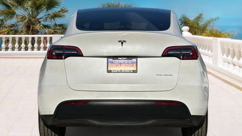 2021 Tesla Model Y 5YJYGAEE0MF272810